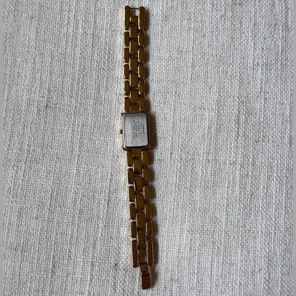Vintage Pink and Gold Citizen Elegance Watch‎